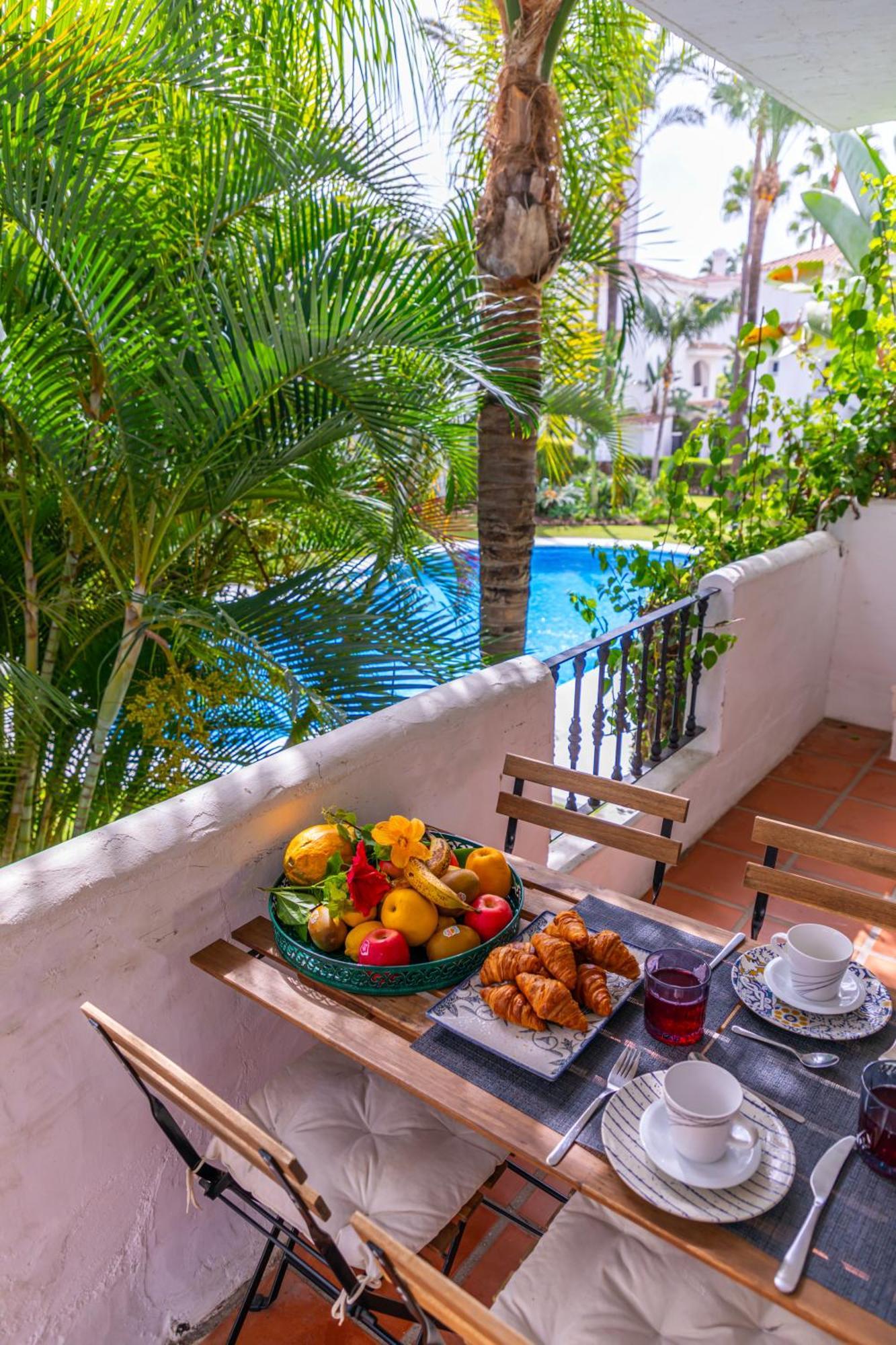 Covd 19 Free- Total Purified - Design Penthouse - 3mn To Puerto Banús&beach- Golden Mile- Pool&tropical Garden View Apartamento *
